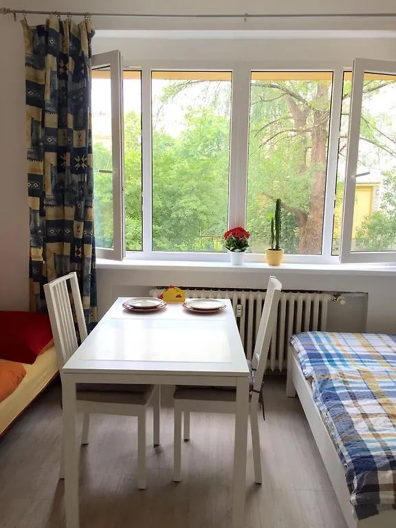 Apartment U Gymnazia Irina Praga
