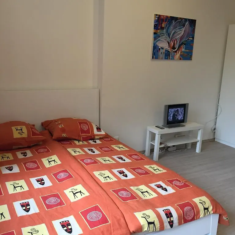 Apartment U Gymnazia Irina Praga